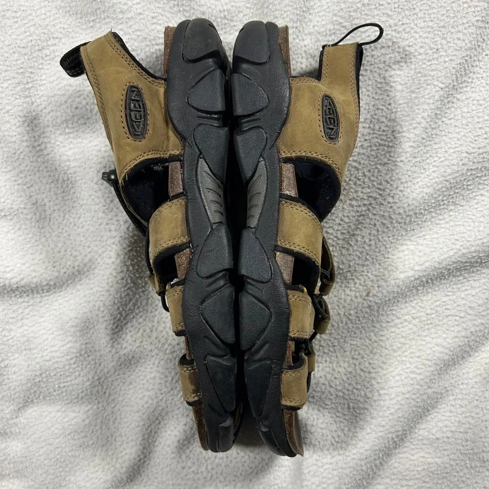Keen Daytona II Sandals Mens 9.5 Brown Waterproof Leather Bungee Trail Shoe Hike